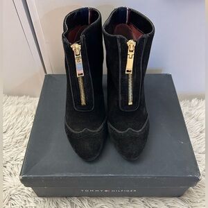 Tommy Hilfiger Scotlin black suede bootie 6